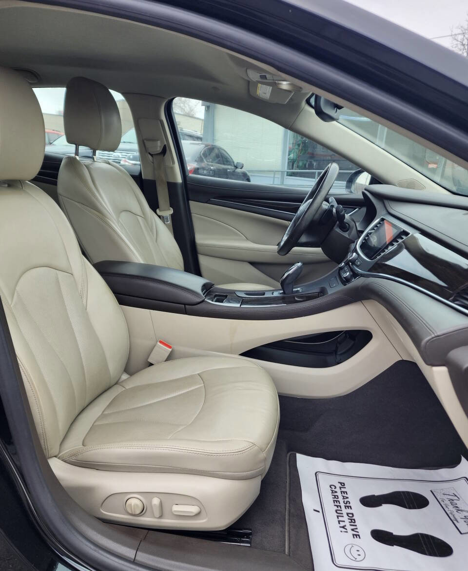 Used 2017 Buick LaCrosse Essence image 16