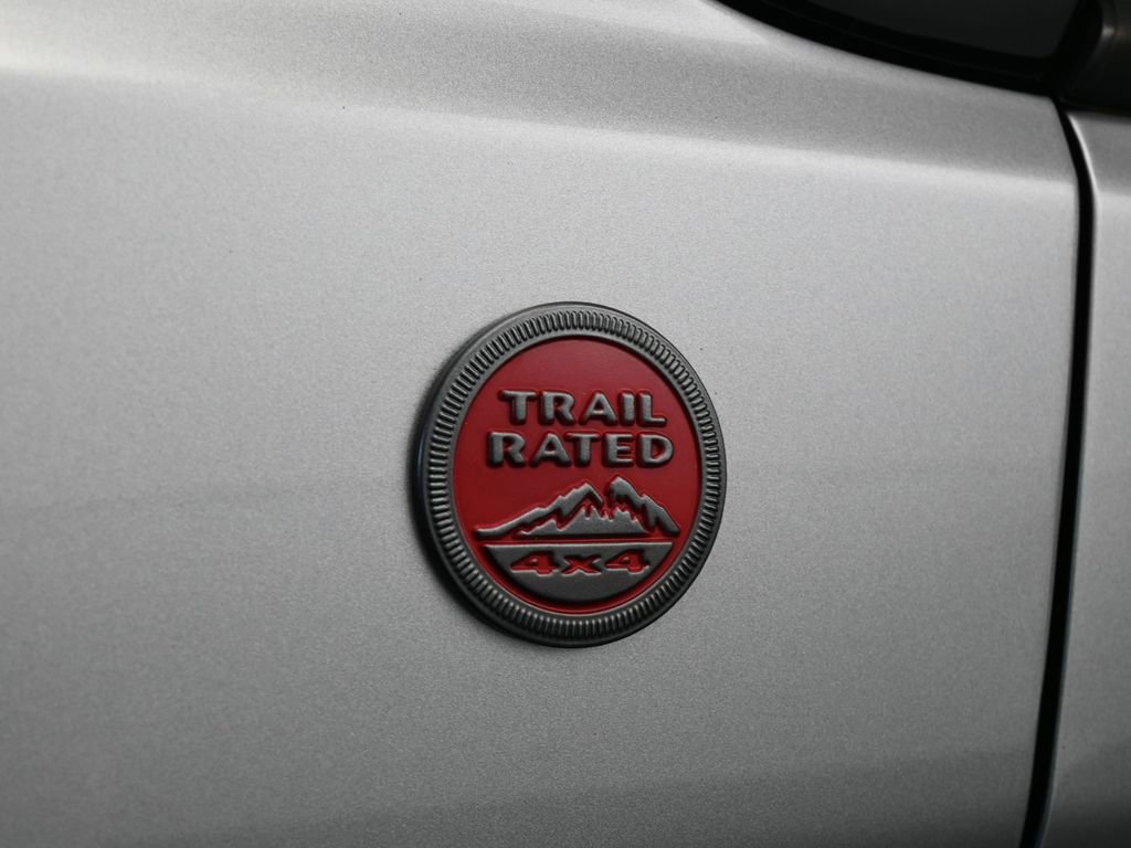 Used 2022 Jeep Compass Trailhawk w/ Trailhawk Elite Group image 32