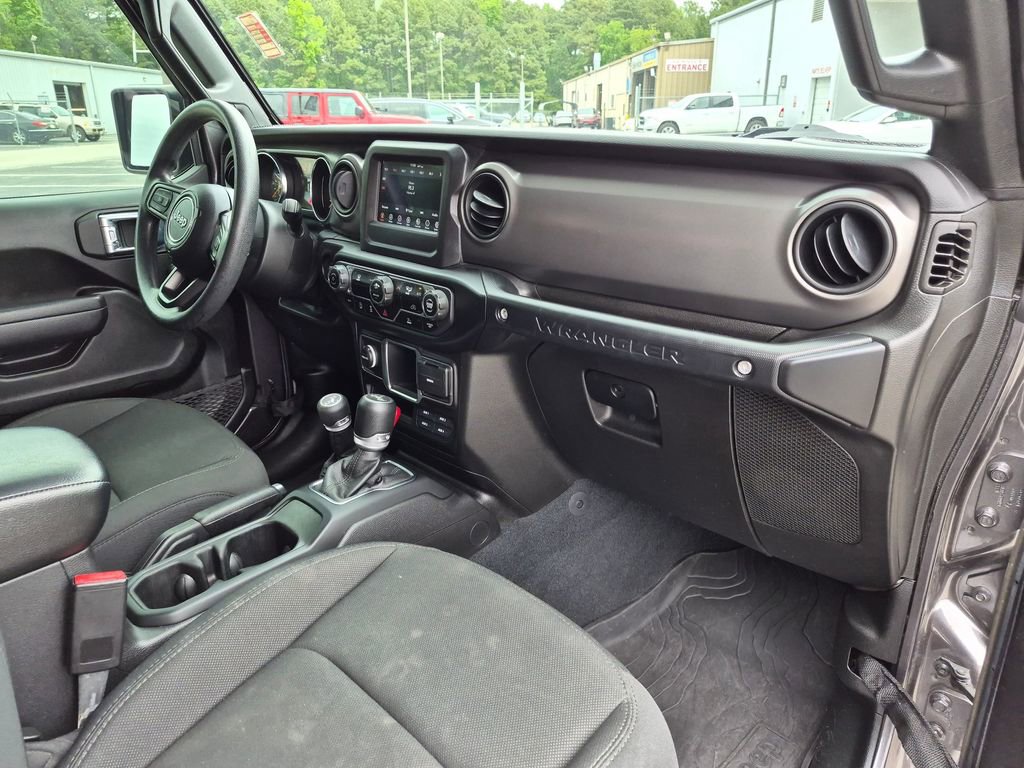 Used 2022 Jeep Wrangler Sport AWD/4WD image 28