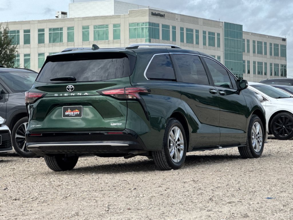 Certified 2026 Toyota Sienna Limited AWD/4WD image 6