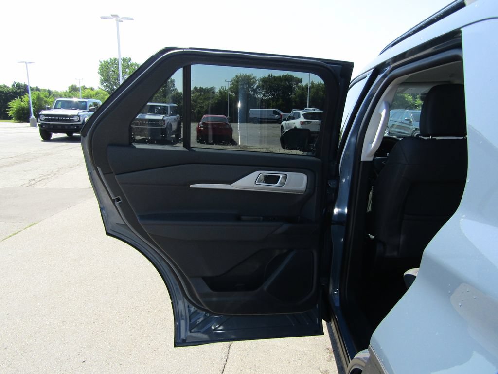 New 2026 Ford Explorer Active w/ Active Comfort Package AWD/4WD image 40