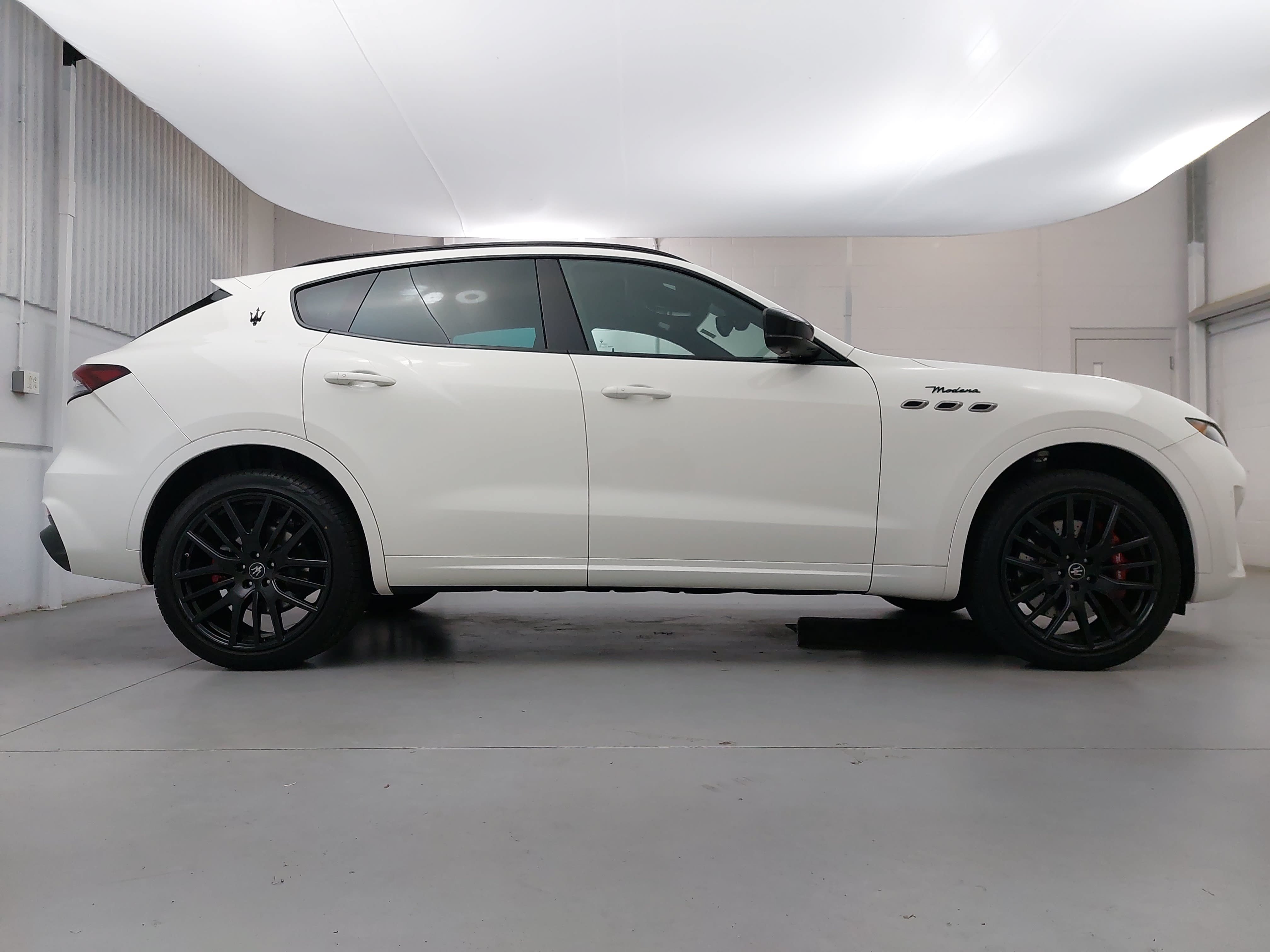 Used 2024 Maserati Levante Modena Ultima AWD/4WD image 8