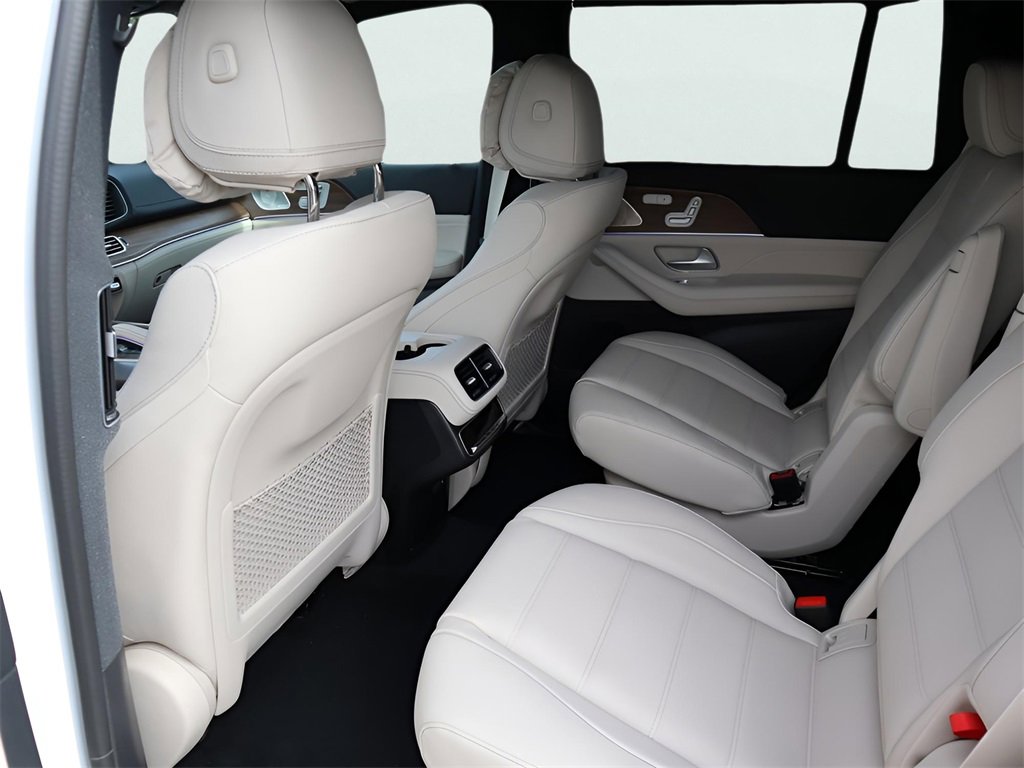 New 2026 Mercedes-Benz GLS 450 4MATIC image 23