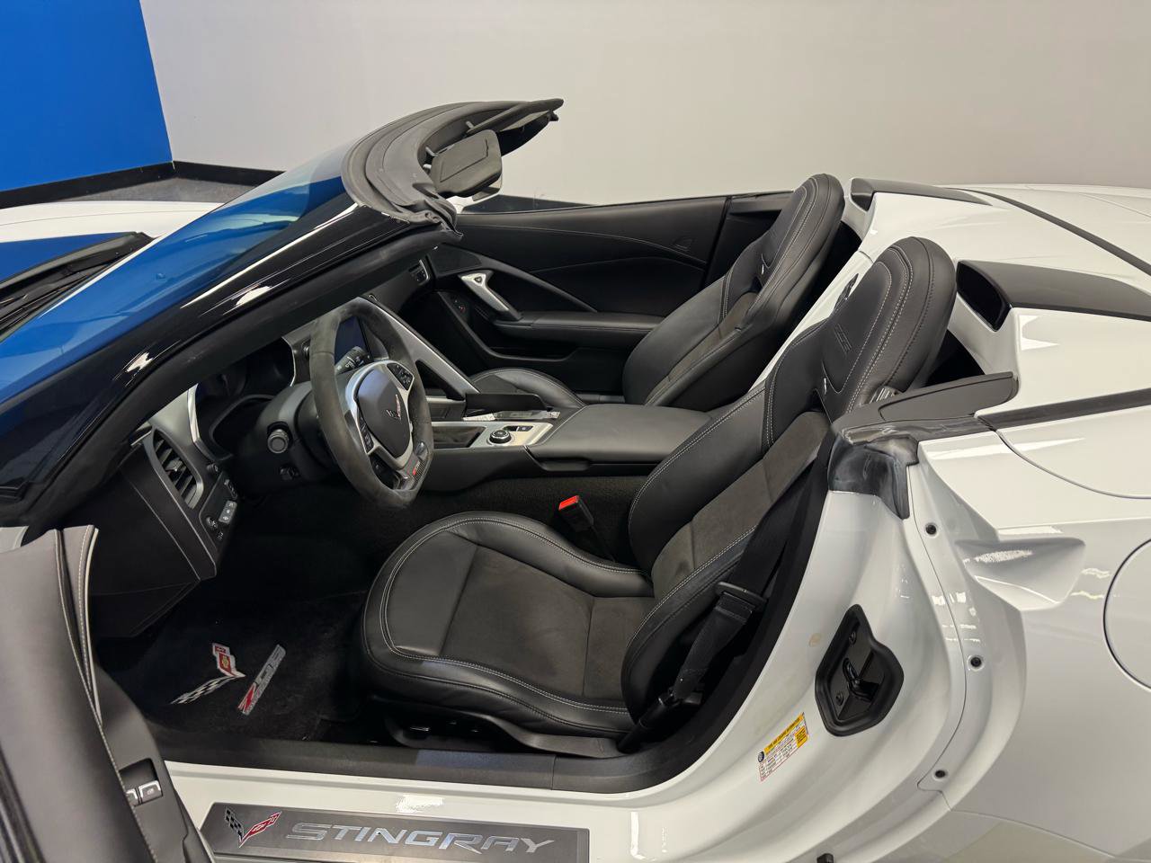 Used 2018 Chevrolet Corvette Z06 w/ Z07 Performance Package image 17