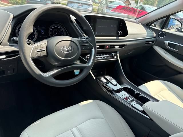 Used 2023 Hyundai Sonata SE w/ Preferred Accessory Package image 14