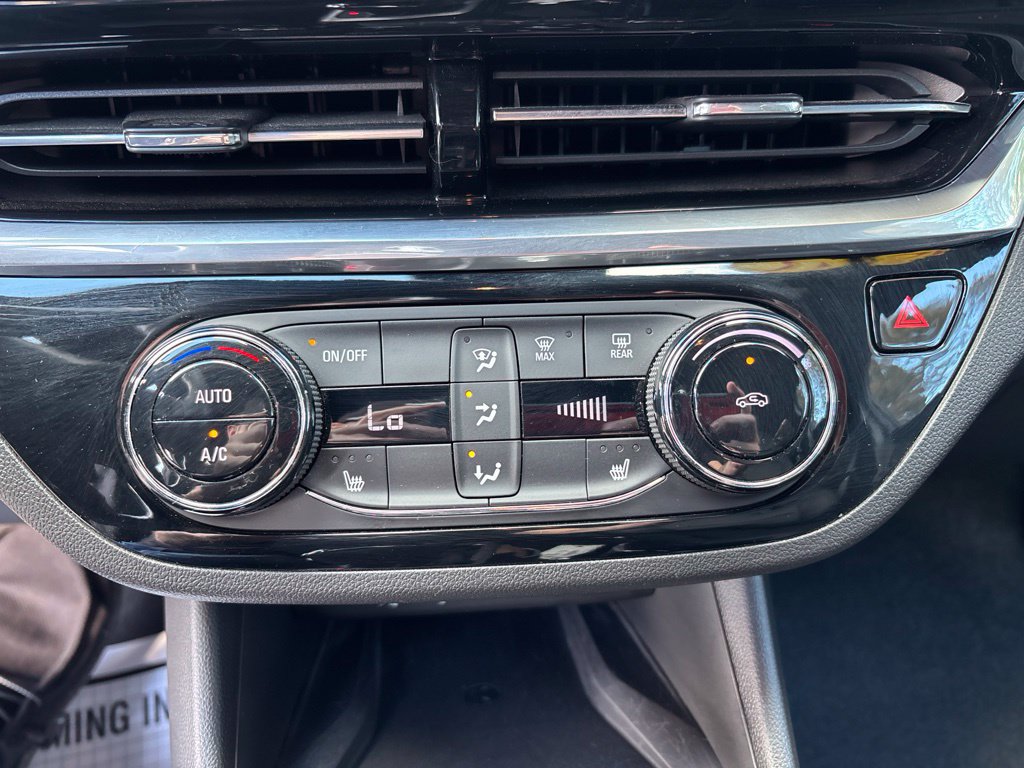 Used 2024 Buick Envista Sport Touring w/ Convenience I Package FWD image 30