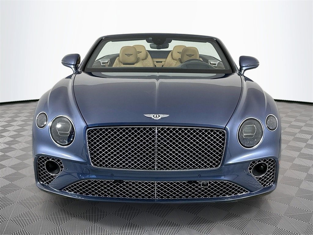 Used 2022 Bentley Continental GT image 2