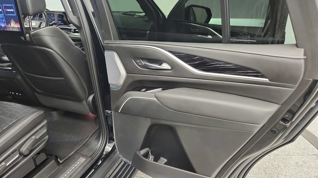 Used 2023 Cadillac Escalade V AWD/4WD image 24