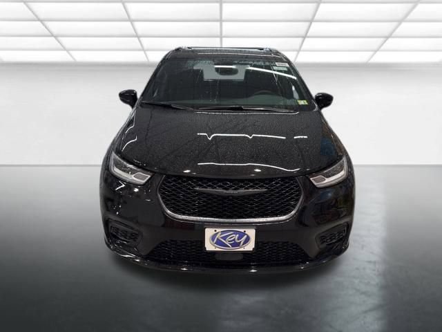 New 2026 Chrysler Pacifica Select w/ S Appearance Package image 11