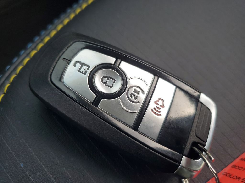 Used 2025 Ford Maverick Lobo image 40