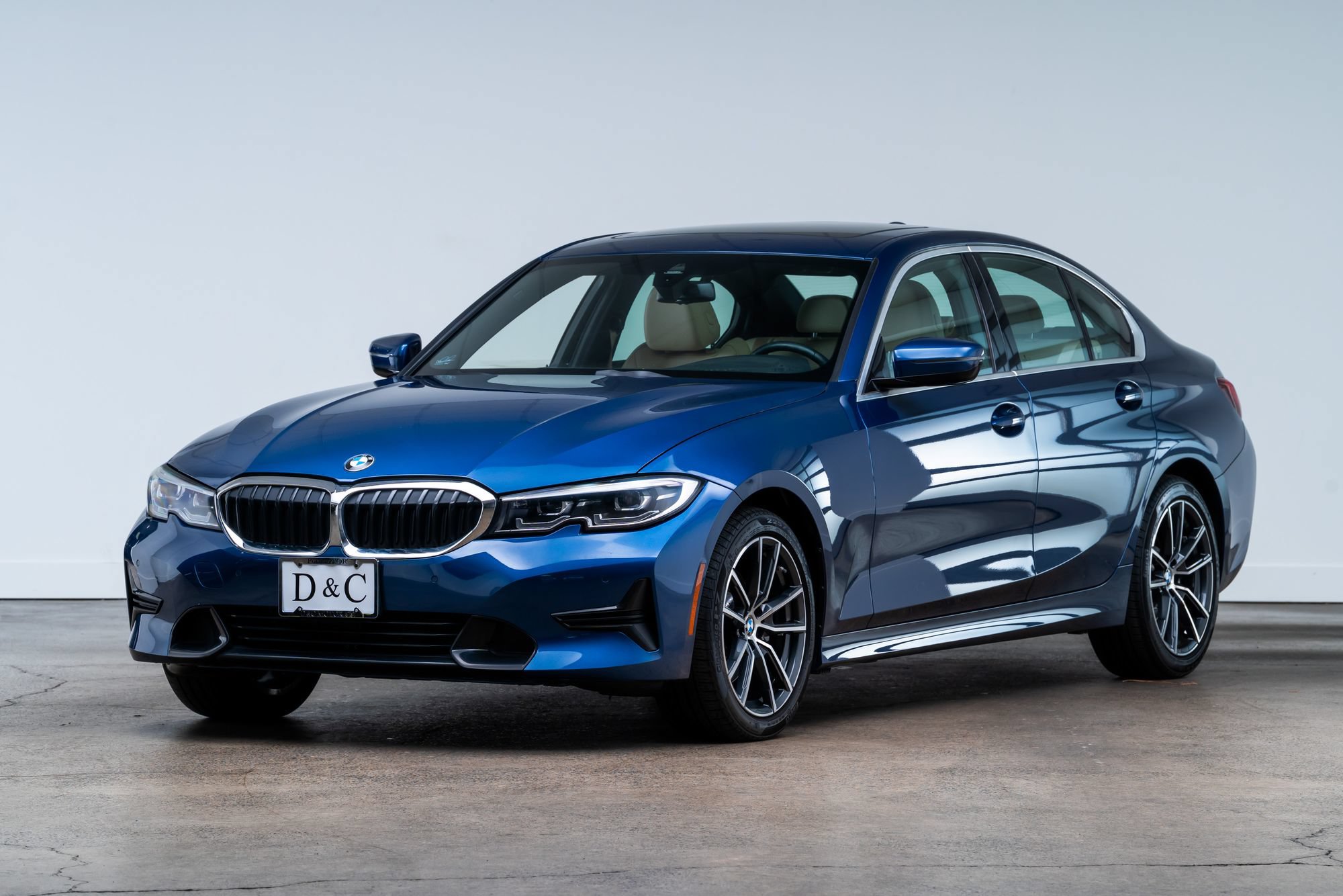 Used 2022 BMW 330i xDrive Sedan w/ Driving Assistance Package AWD/4WD image 3