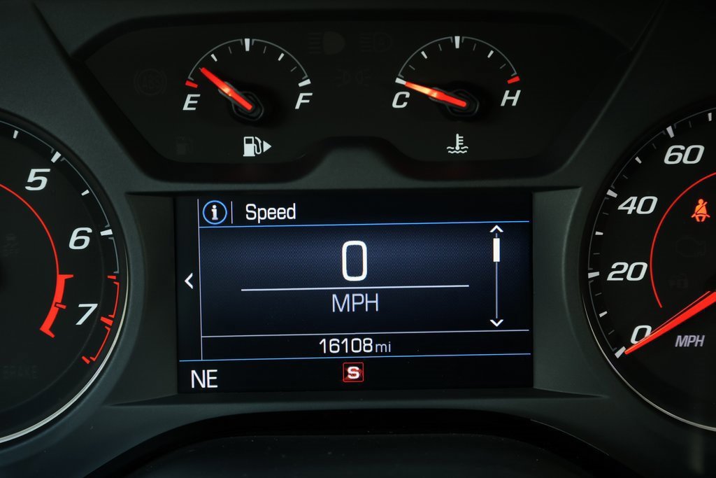 Used 2022 Chevrolet Camaro LT w/ Technology Package image 19