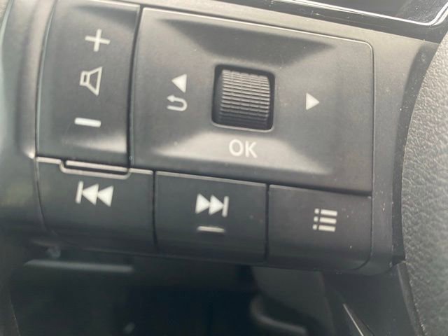 Used 2023 Nissan Rogue SV image 19