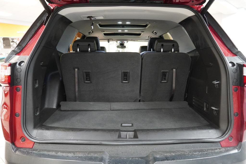 Used 2018 Chevrolet Traverse LT image 13