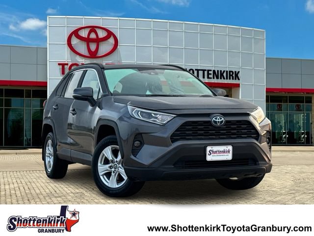 Used 2019 Toyota RAV4 XLE w/ Convenience Package AWD/4WD video 1