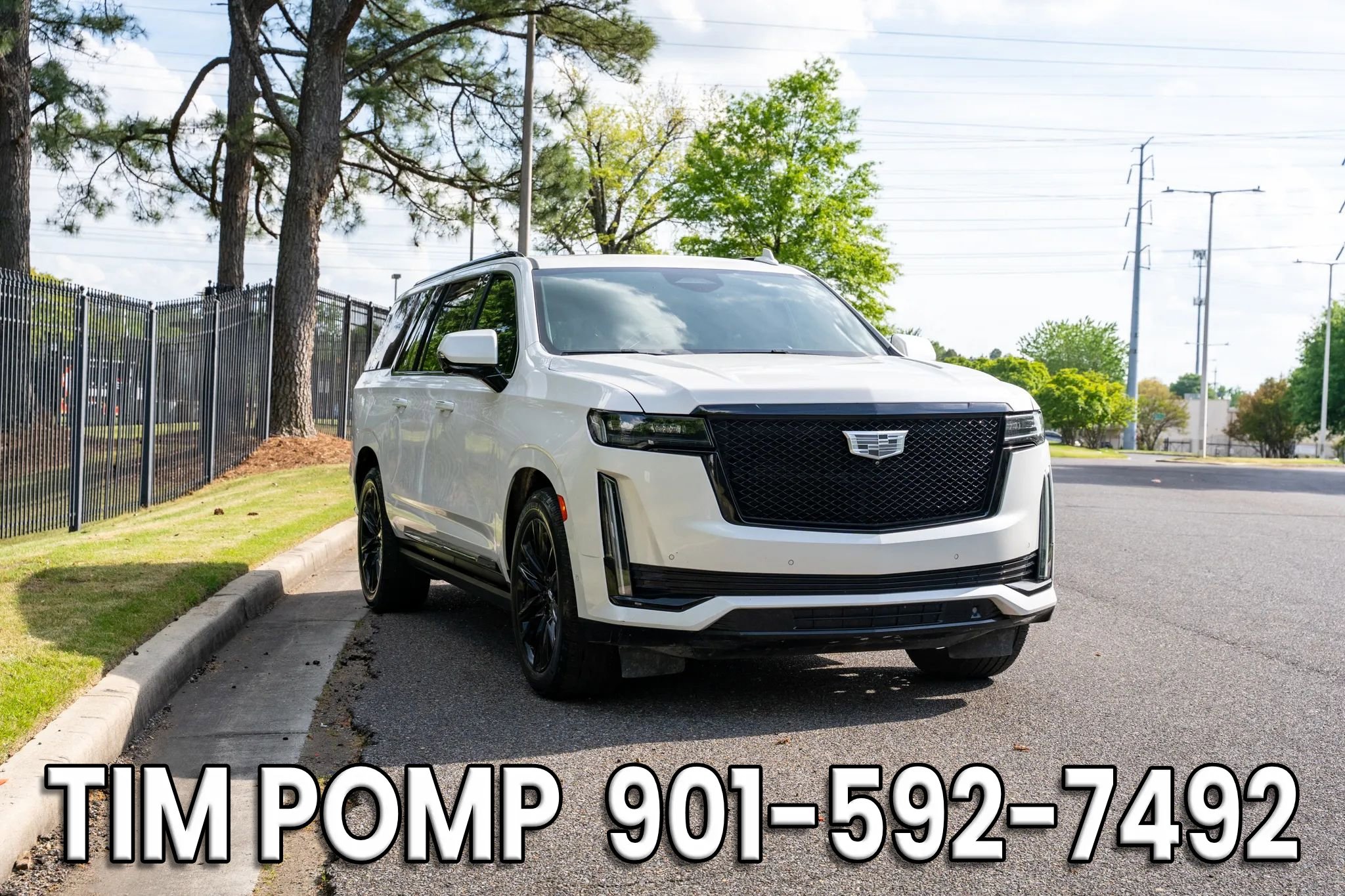 Used 2023 Cadillac Escalade ESV Sport Platinum w/ Heavy-Duty Trailer Package AWD/4WD image 3