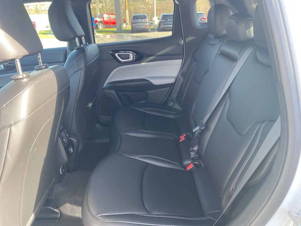 New 2026 Jeep Compass Limited AWD/4WD image 17