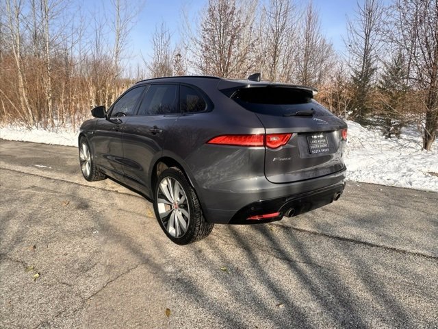Used 2017 Jaguar F-PACE S image 7