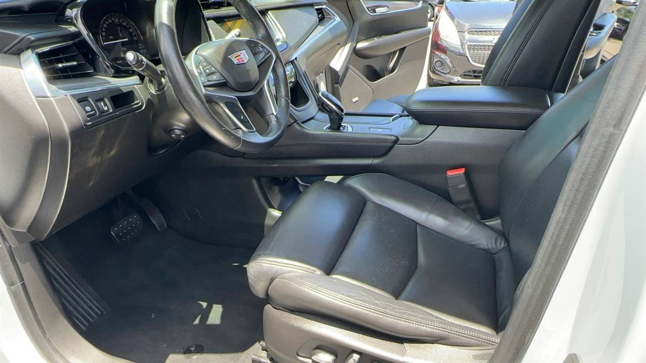 Used 2017 Cadillac XT5 Luxury FWD image 17