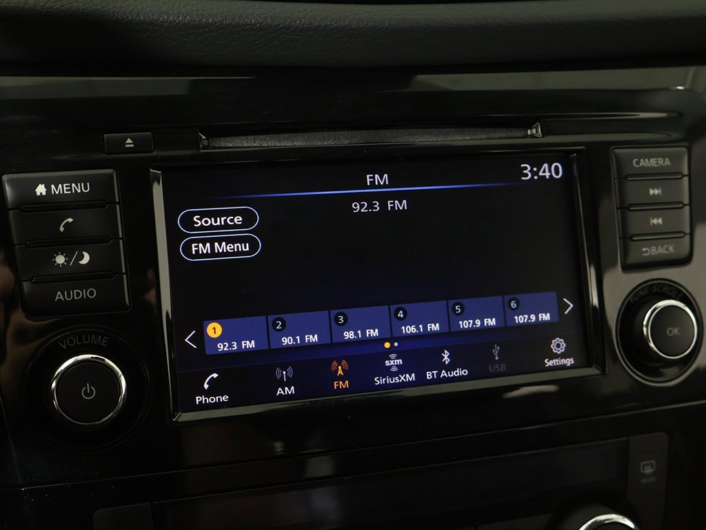 Used 2022 Nissan Rogue Sport SV w/ Technology Package image 44