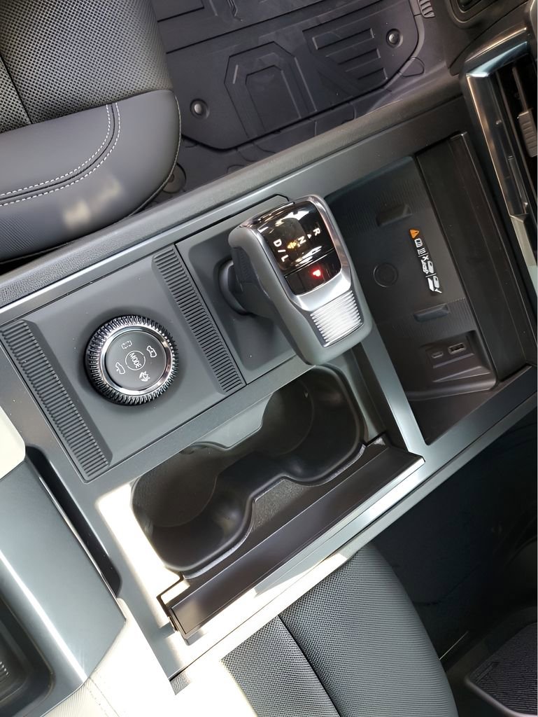 New 2026 GMC Hummer EV SUV image 40