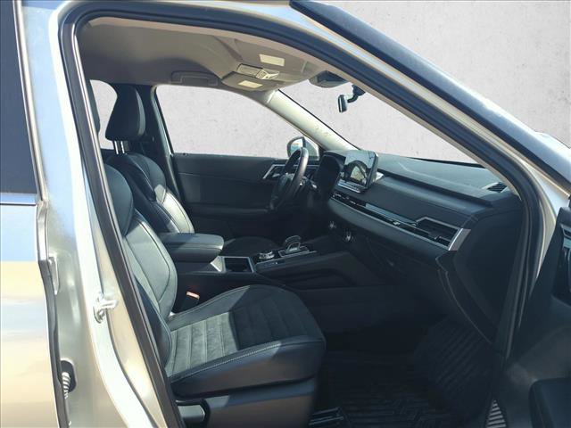 Used 2024 Mitsubishi Outlander SE image 18