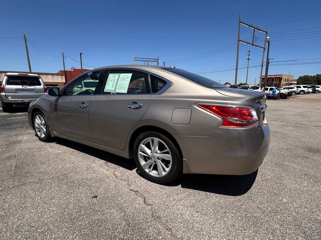 Used 2013 Nissan Altima 2.5 SL w/ 2.5 Moonroof Pkg FWD image 3