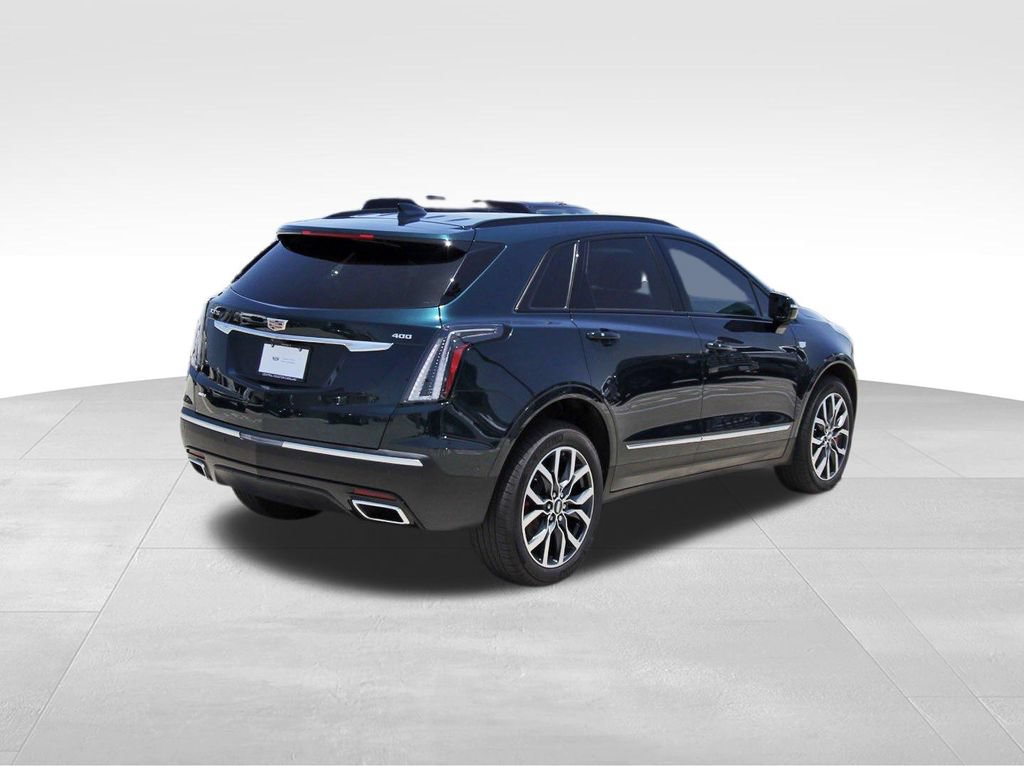 Certified 2025 Cadillac XT5 Sportv w/ Technology Package AWD/4WD image 4