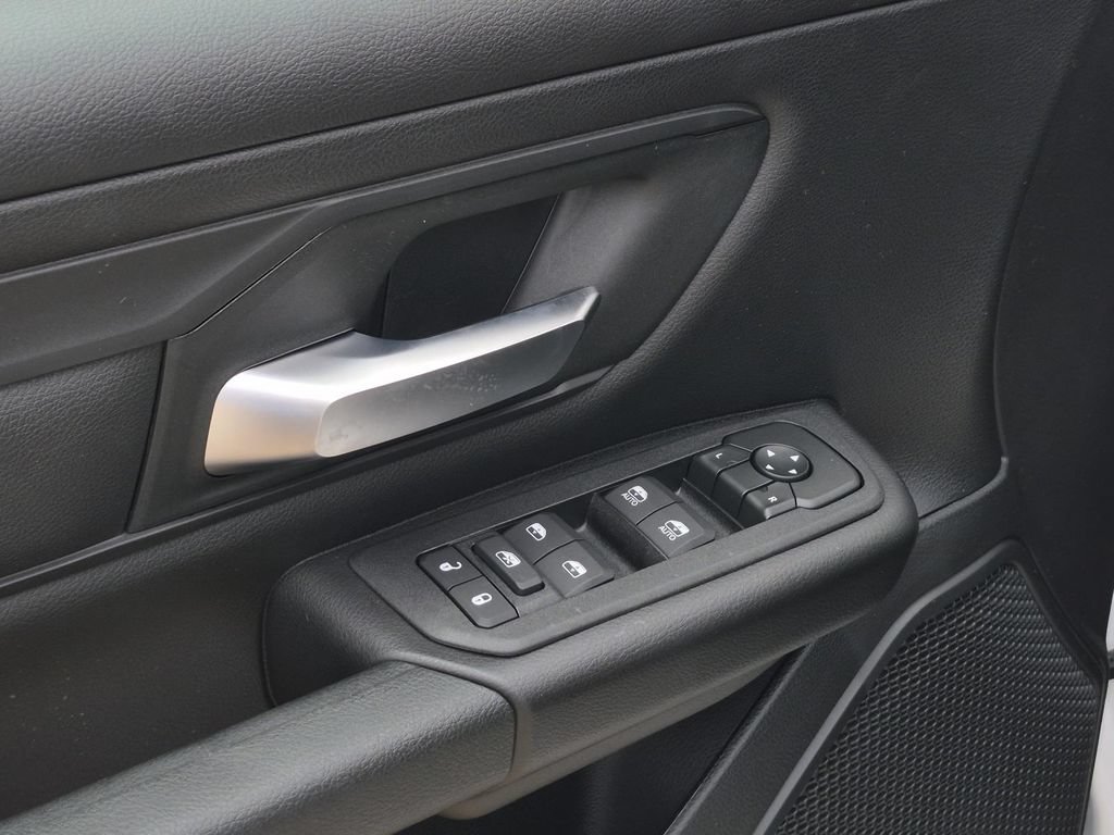 New 2026 RAM 1500 Tradesman AWD/4WD image 11