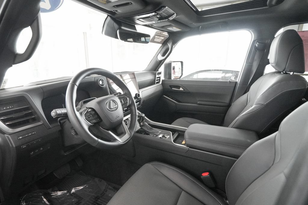 Certified 2026 Lexus GX 550 w/ Accessory Package (2T) AWD/4WD image 8