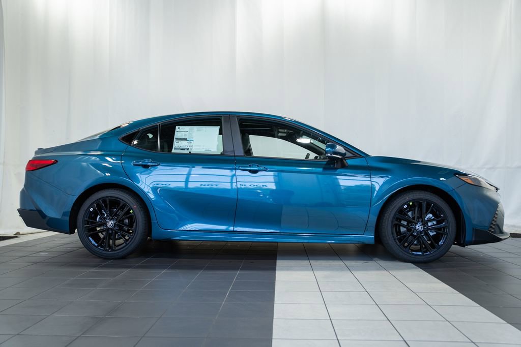 New 2026 Toyota Camry SE FWD image 3