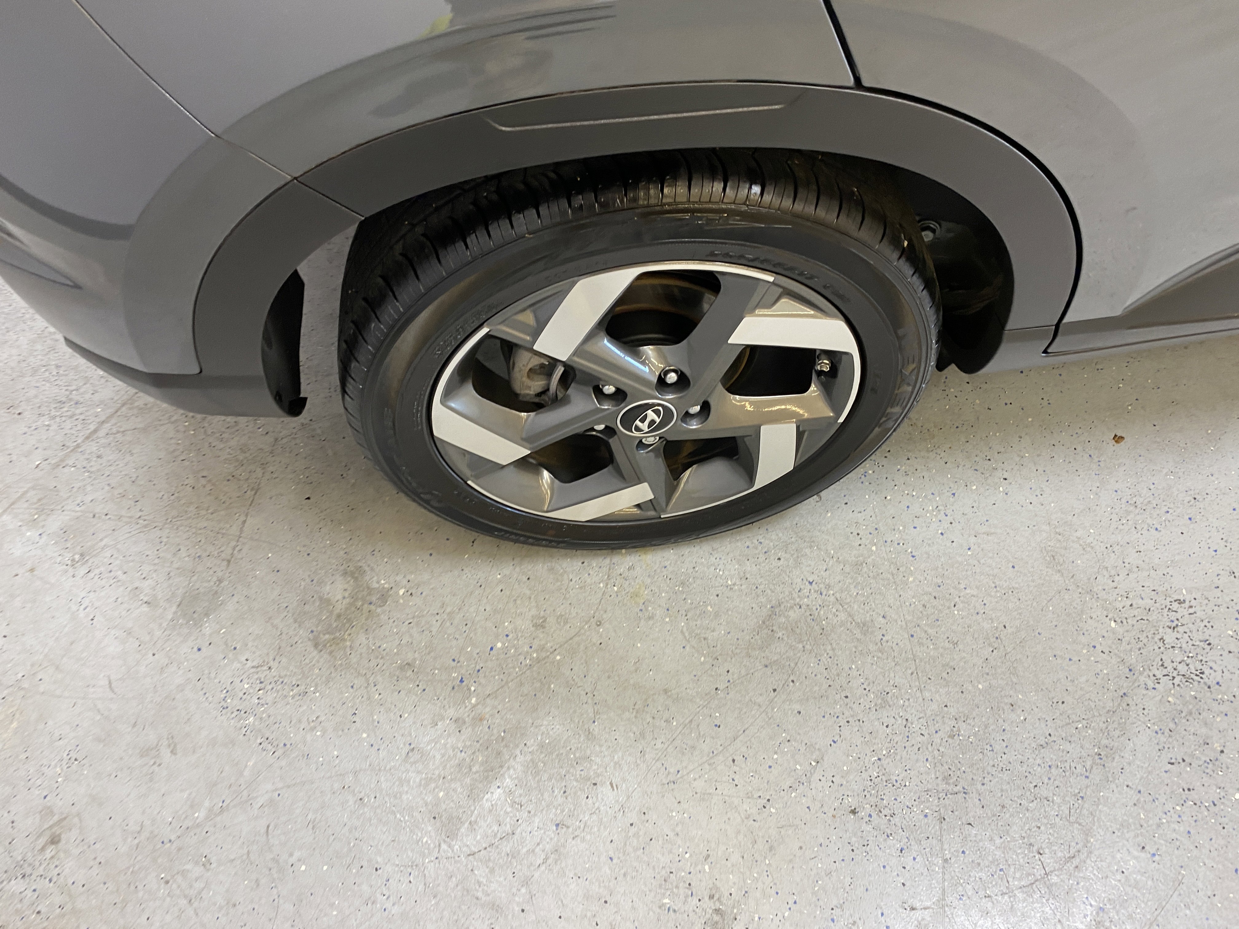 Used 2024 Hyundai Venue SEL image 13