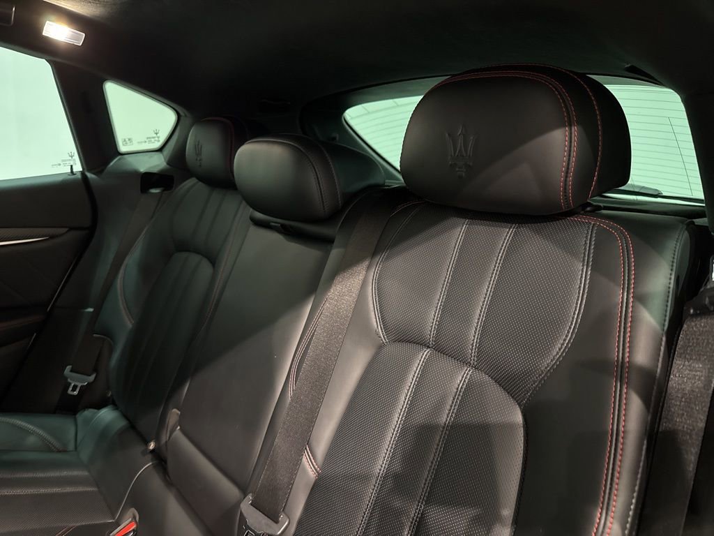 Used 2021 Maserati Levante GranSport image 38