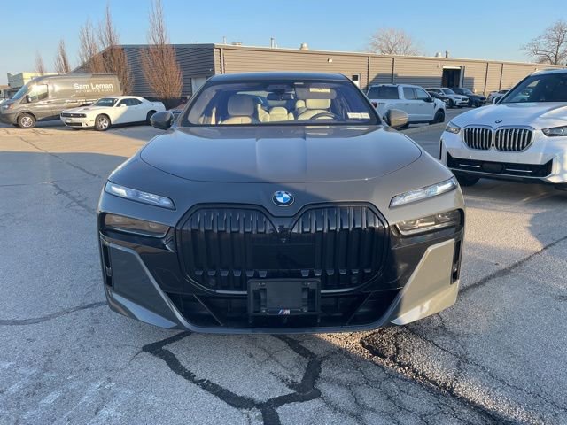 Used 2023 BMW 760i xDrive image 8