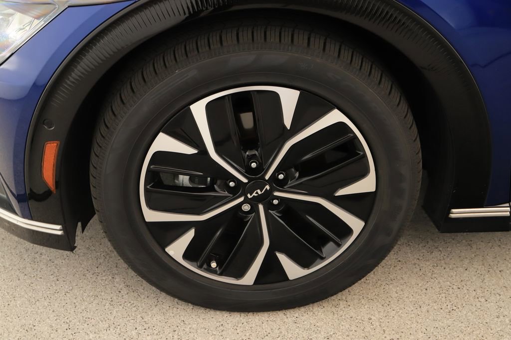 Used 2022 Kia EV6 Wind w/ Wind Technology Package AWD/4WD image 40