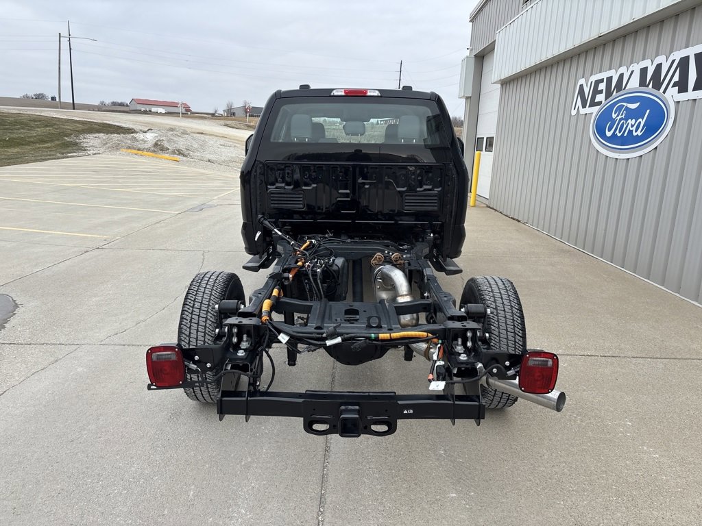 New 2026 Ford F250 XL w/ XL Chrome Package image 5