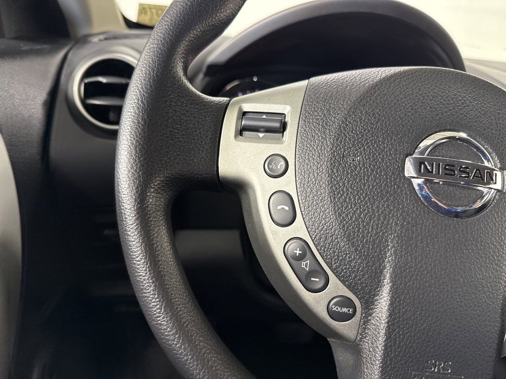 Used 2013 Nissan Rogue SV image 22