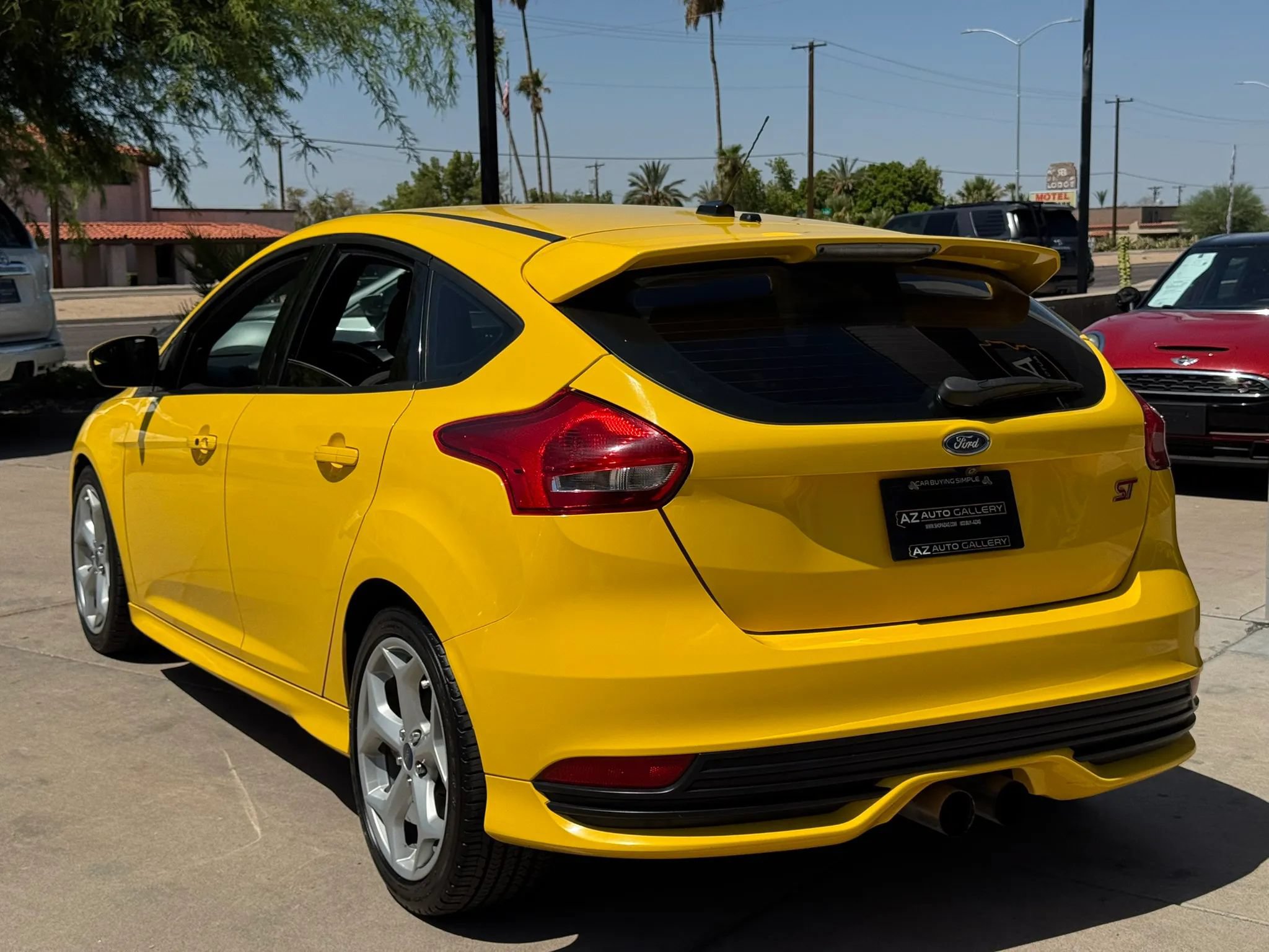 Used 2017 Ford Focus ST FWD image 8