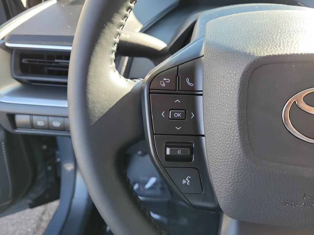 Used 2026 Toyota Prius LE FWD image 26