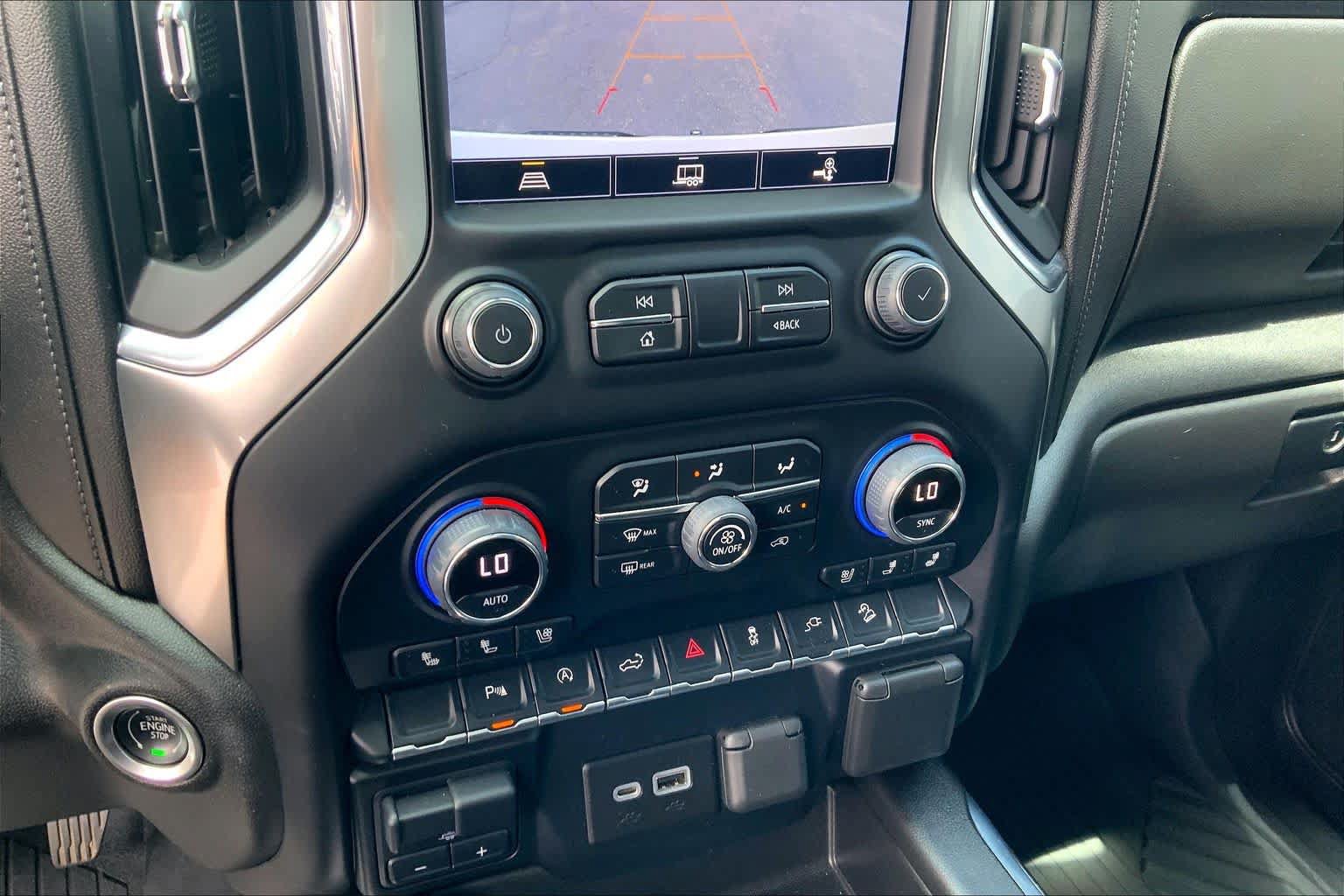 Used 2022 Chevrolet Silverado 1500 LTZ AWD/4WD image 34