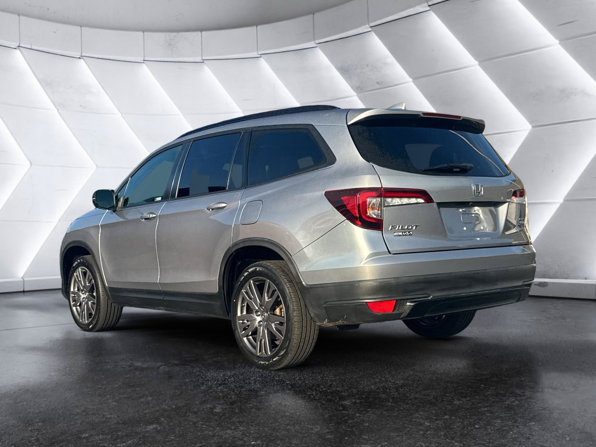 Used 2022 Honda Pilot Sport image 7