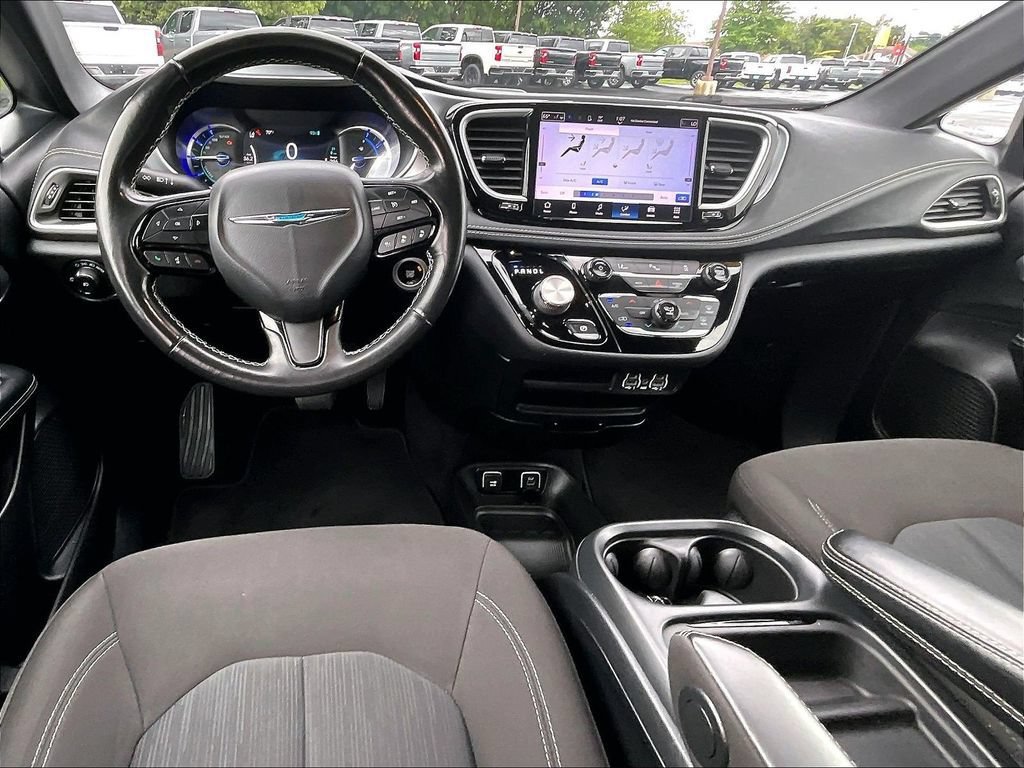 Used 2021 Chrysler Pacifica Touring w/ S Appearance Package FWD image 21