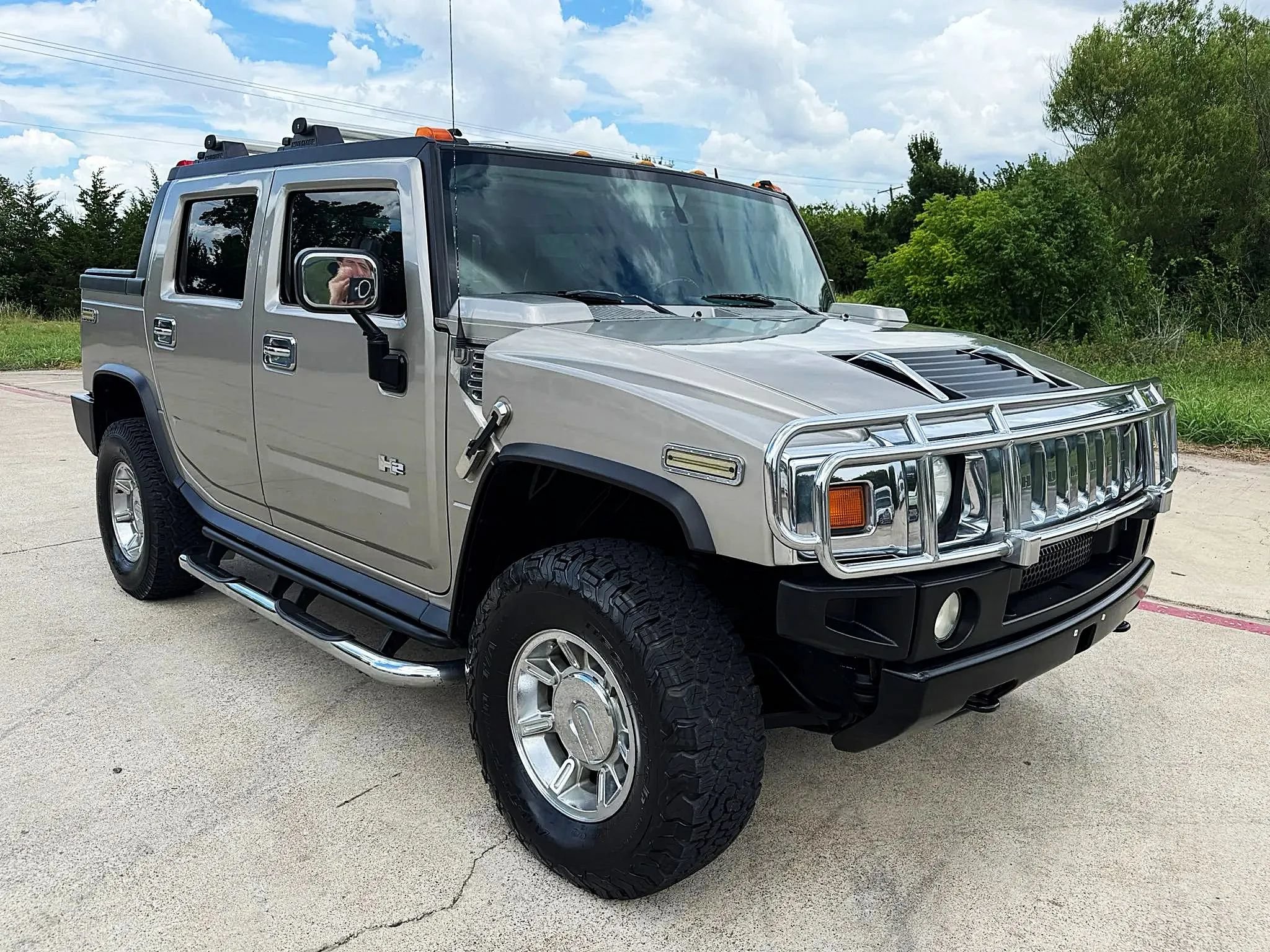 Used 2005 HUMMER H2 SUT w/ Preferred Equipment Group AWD/4WD image 2