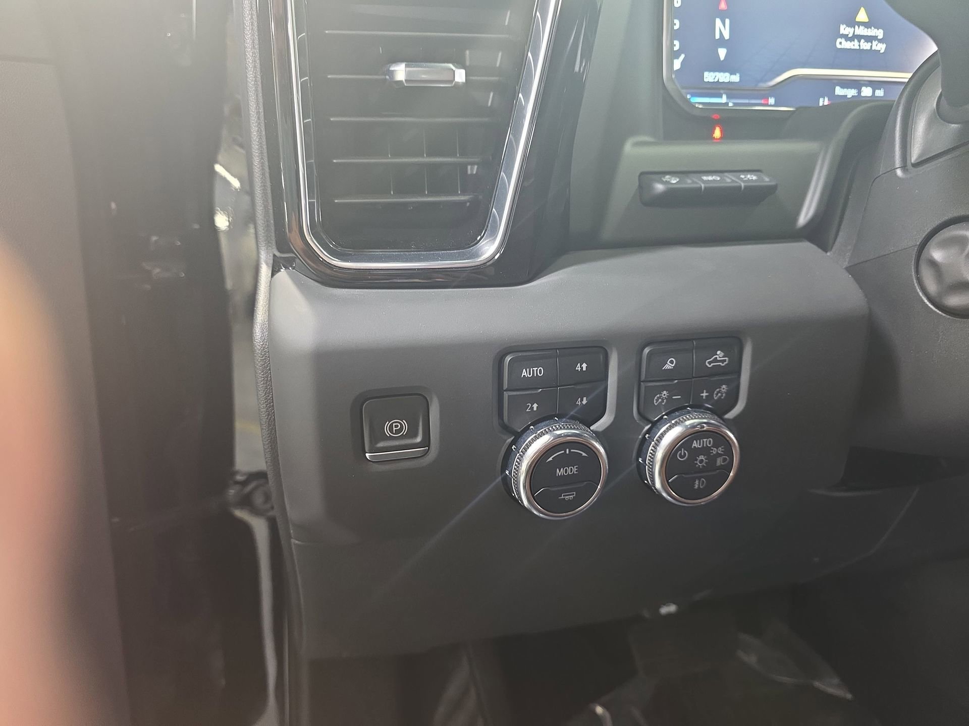 Used 2022 GMC Sierra 1500 Denali Ultimate AWD/4WD image 17