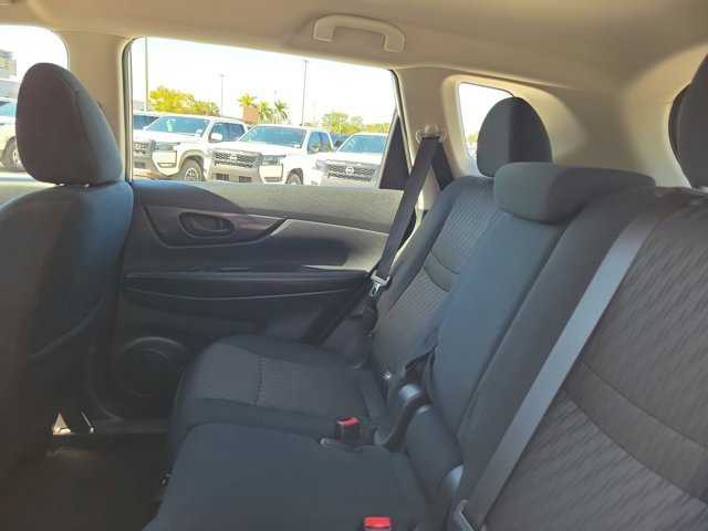 Used 2020 Nissan Rogue S image 15