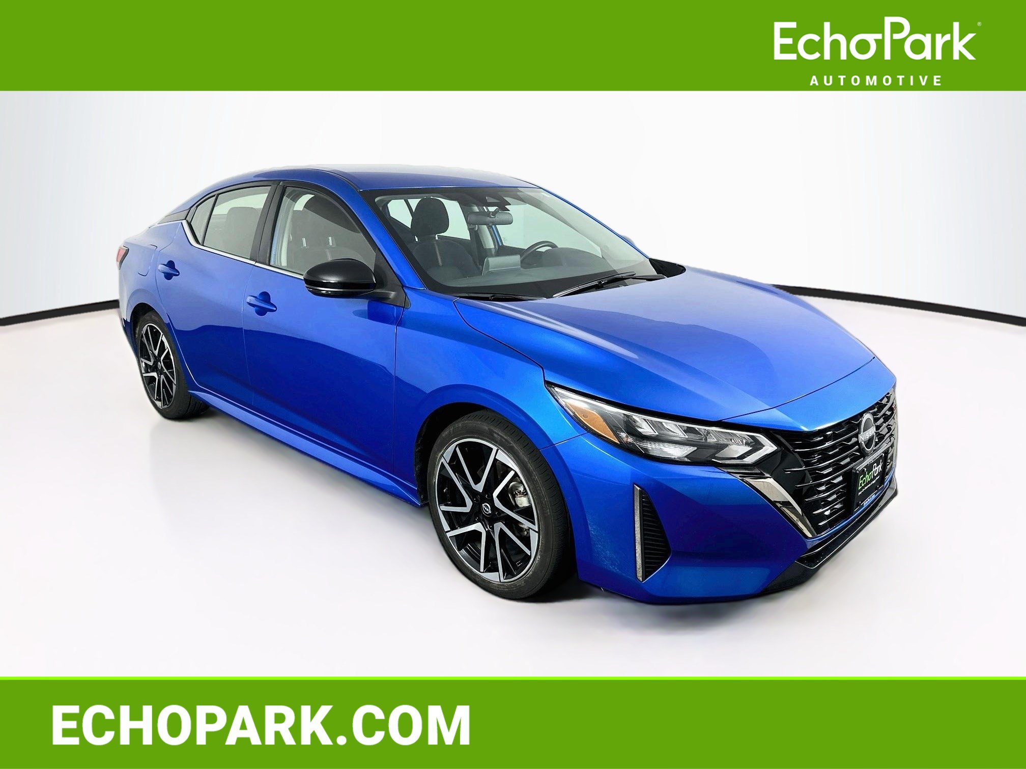 Used 2025 Nissan Sentra SR FWD image 1