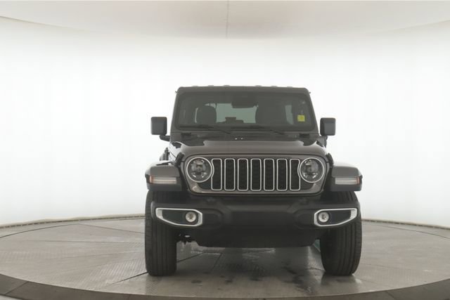 Used 2025 Jeep Wrangler Unlimited Sahara image 12