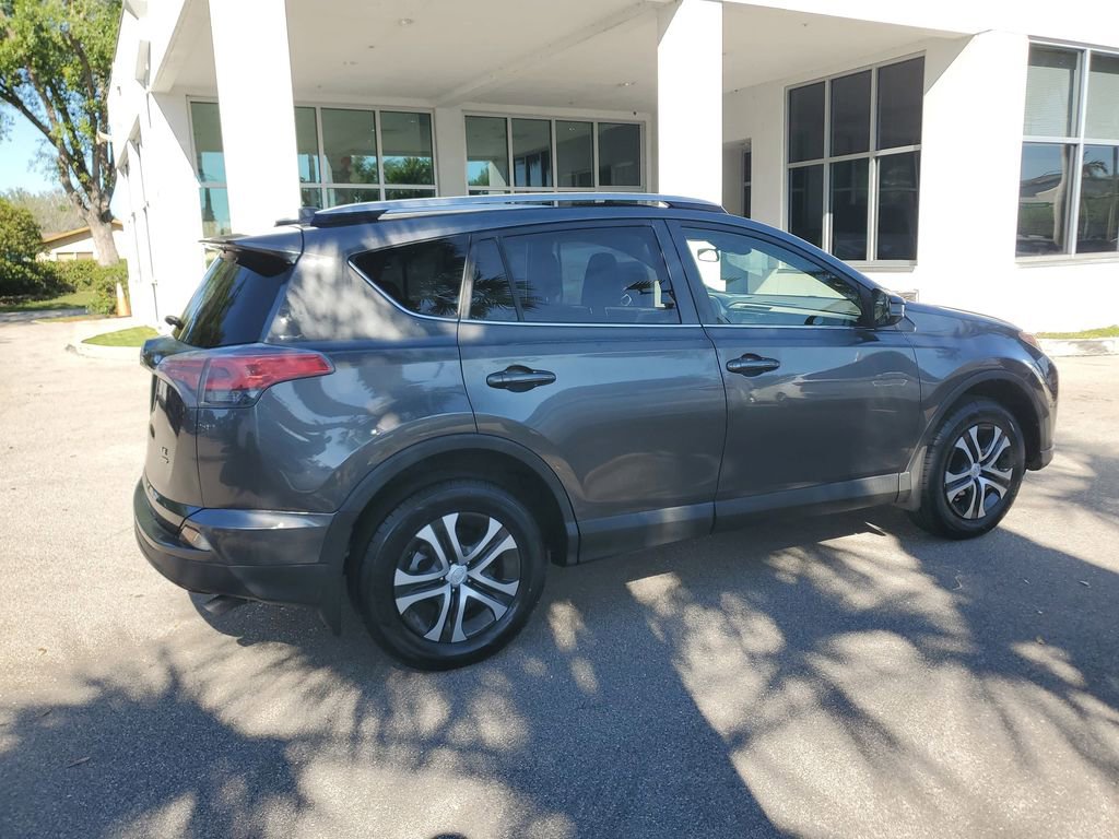 Used 2017 Toyota RAV4 LE image 6