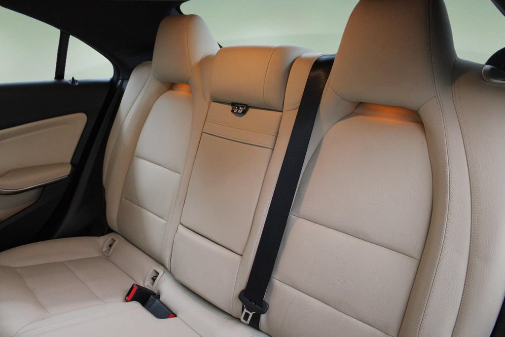 Used 2018 Mercedes-Benz CLA 250 image 25