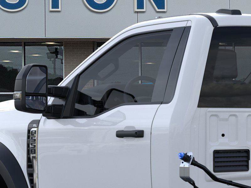 New 2025 Ford F550 2WD Regular Cab Super Duty image 28